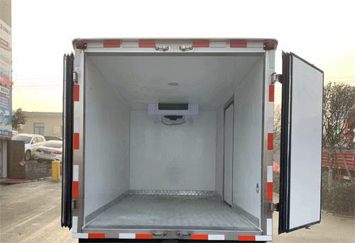 伴君長興牌AAA5031XLC6冷藏車公告圖片