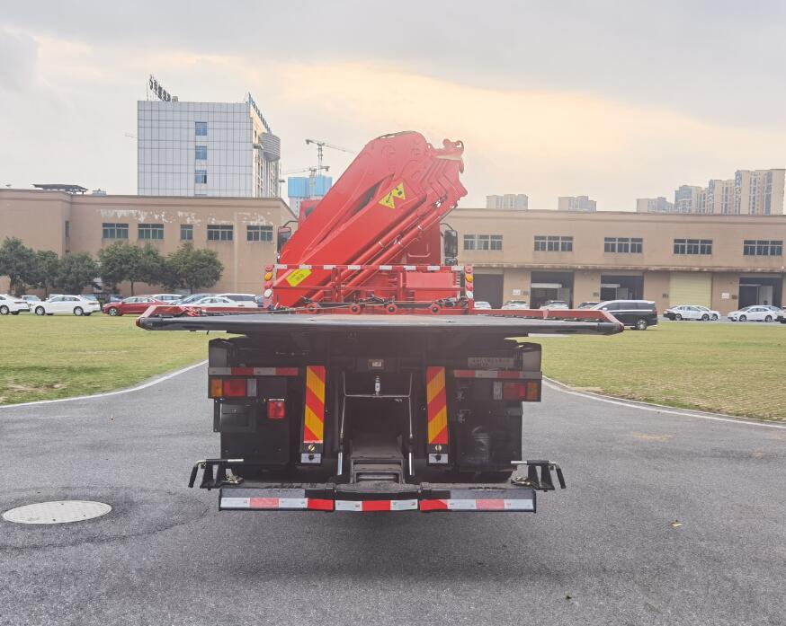 凌揚(yáng)牌LYP5180TQZ清障車公告圖片