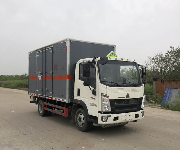 大力牌DLQ5042XZWZZ6雜項(xiàng)危險(xiǎn)物品廂式運(yùn)輸車公告圖片