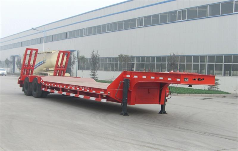 华宇达牌12.5米27.9吨2轴低平板半挂车(LHY9350TDPA)