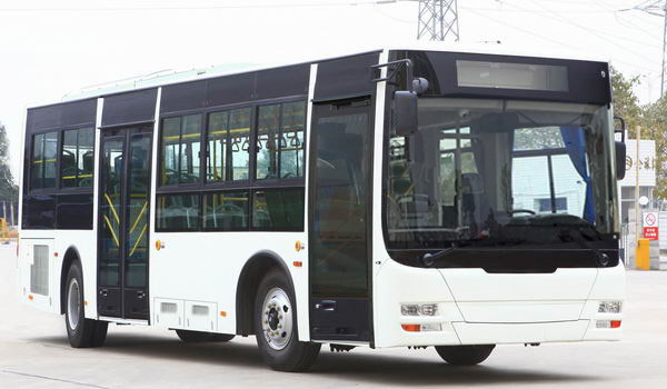 金旅牌8.5米13-27座纯电动城市客车(XML6855JEVY0C2)