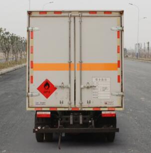 东风牌EQ5095XRQ8CD2ACWXP易燃气体厢式运输车公告图片