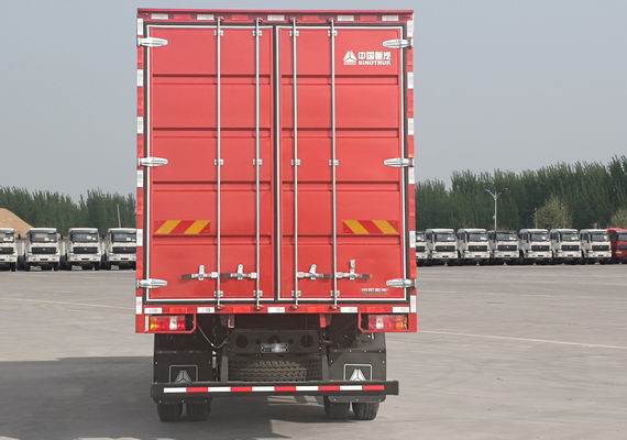 豪沃牌ZZ5167XXYK471DF1廂式運(yùn)輸車公告圖片