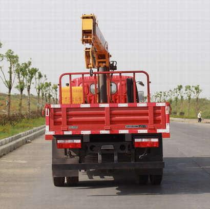 東風(fēng)牌EQ5075JSQ3CDFAC隨車(chē)起重運(yùn)輸車(chē)公告圖片