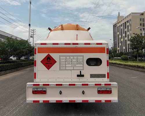 全象牌JXT5120GYQ液化氣體運(yùn)輸車(chē)公告圖片