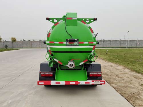 衡霸牌YYD5080GXWDBEV純電動吸污車公告圖片