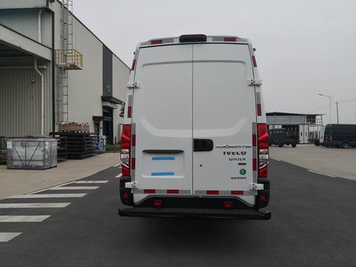 依維柯牌NJ5066XXYSE廂式運(yùn)輸車公告圖片