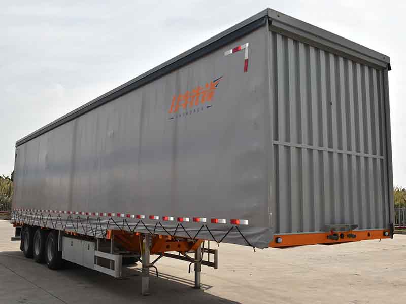中集牌13.1米33.4吨3轴厢式运输半挂车(ZJV9405XXYSZ01)