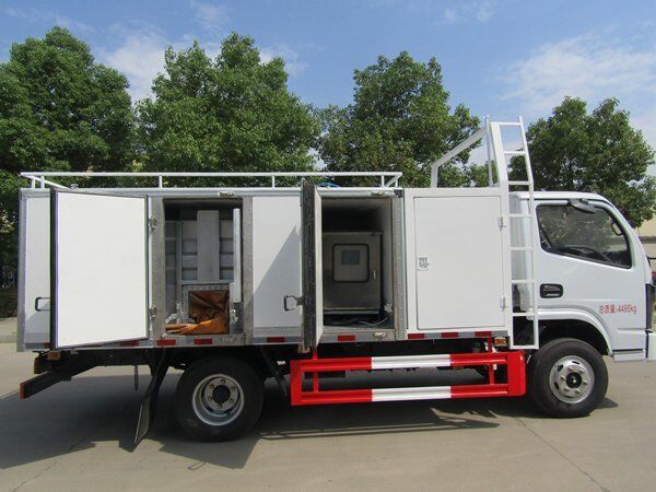 中汽力威牌HLW5040TSC6EQ鮮活水產(chǎn)品運輸車公告圖片