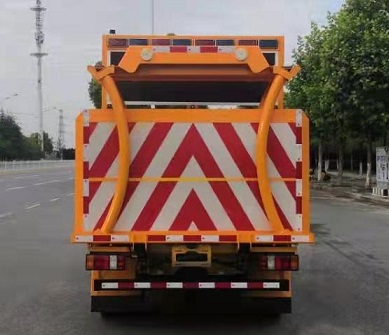 程力威牌CLW5040TFZ6HL防撞緩沖車公告圖片