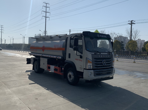 楚飞牌CLQ5120GJY6DY加油车公告图片