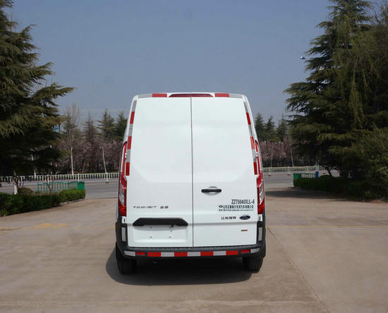 春星牌ZZT5040XLL-6疫苗冷鏈車(chē)公告圖片