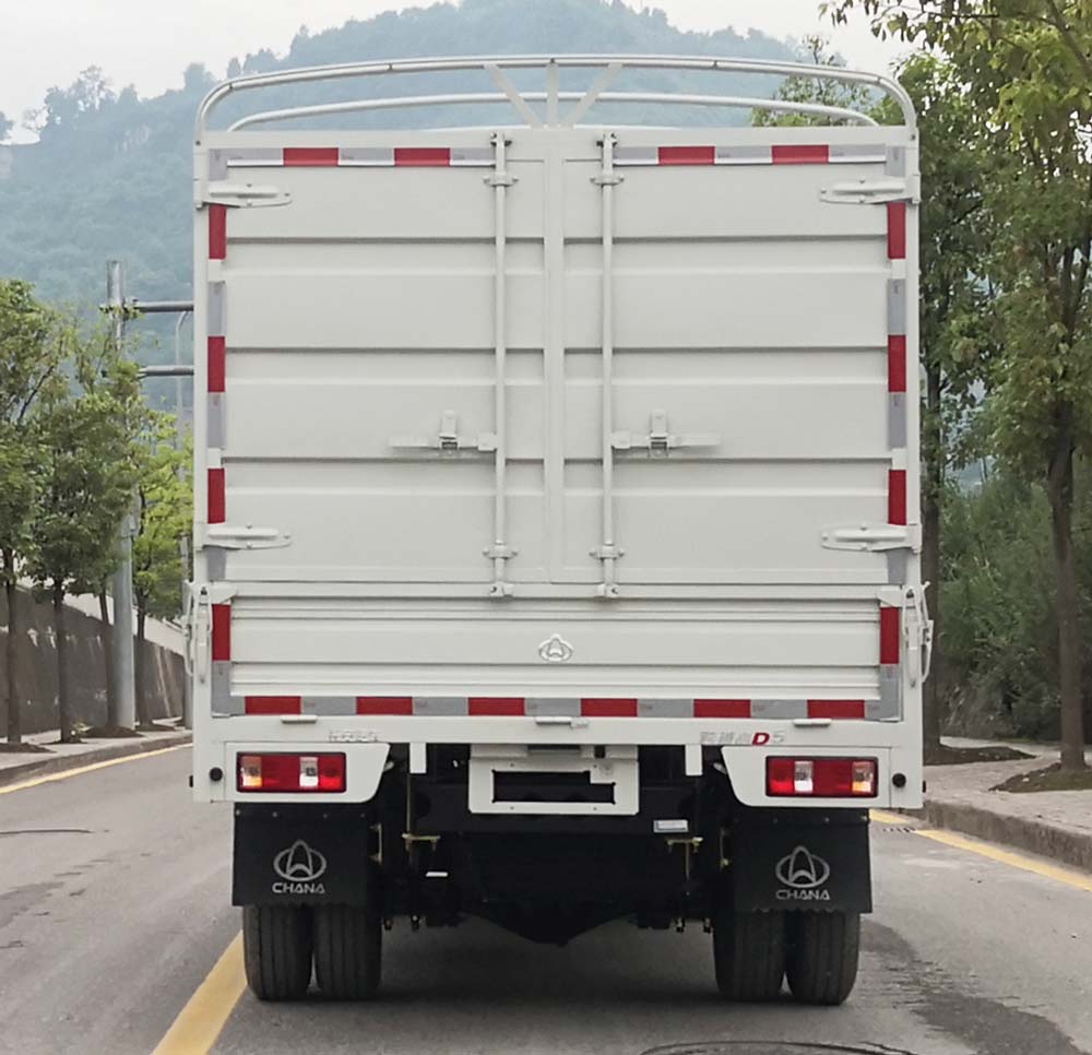 長(zhǎng)安牌SC5034CCYUFW66倉(cāng)柵式運(yùn)輸車公告圖片