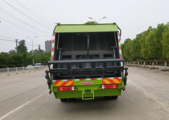 舜德牌SDS5183ZYSB6壓縮式垃圾車公告圖片