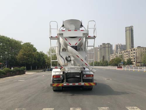 三泰牌DST5317GJBZZ306F22混凝土攪拌運(yùn)輸車公告圖片