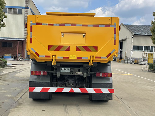 華威馳樂(lè)牌SGZ5310ZLJZZ6N38自卸式垃圾車公告圖片