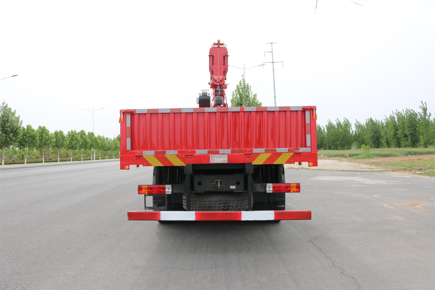 新飛工牌HFL5310JSQ隨車起重運輸車公告圖片