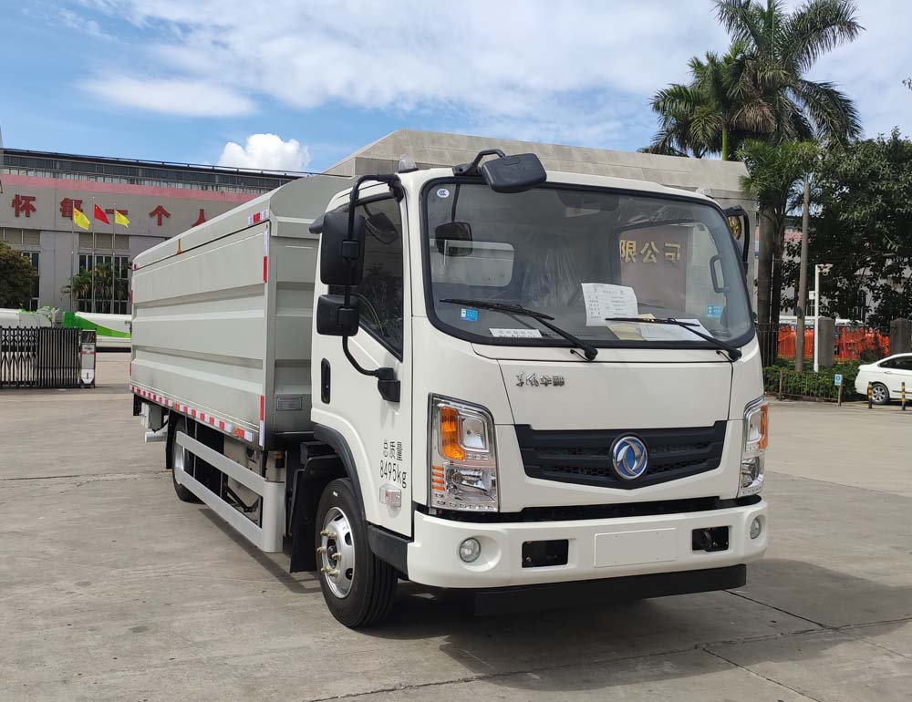東風牌EQ5084XTYSBEV純電動密閉式桶裝垃圾車公告圖片