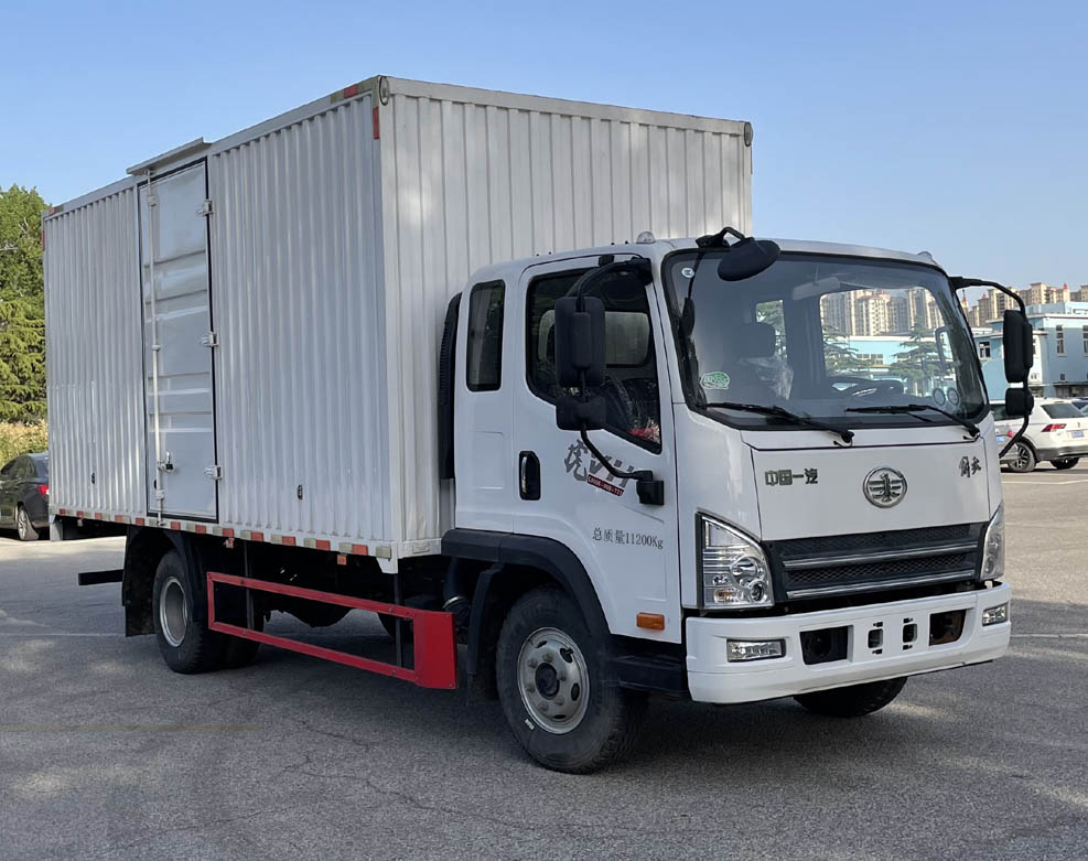 解放牌CA5111XXYP40K59L2E6A84厢式运输车公告图片