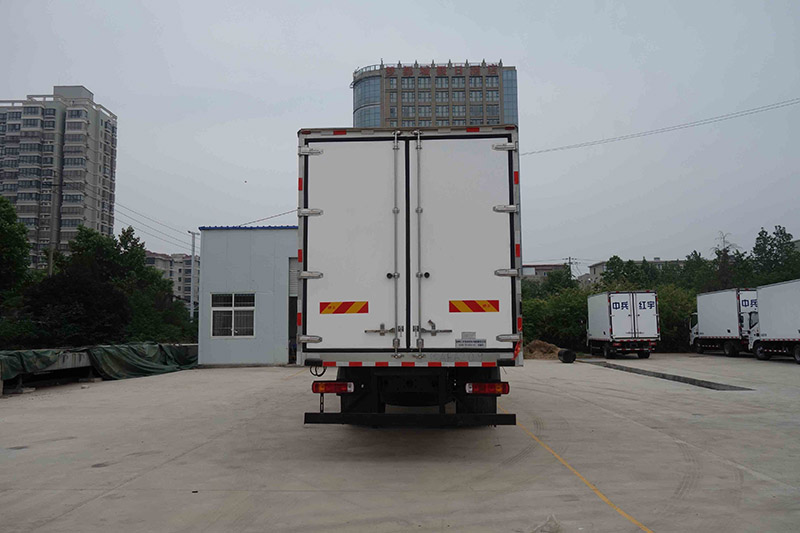 红宇牌HYJ5180XLC-BJ冷藏车公告图片