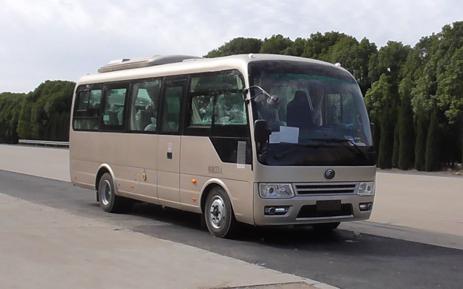 宇通牌ZK6729D61客车图片