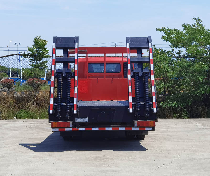 東風(fēng)牌EQ5116TPBL6D11平板運輸車公告圖片
