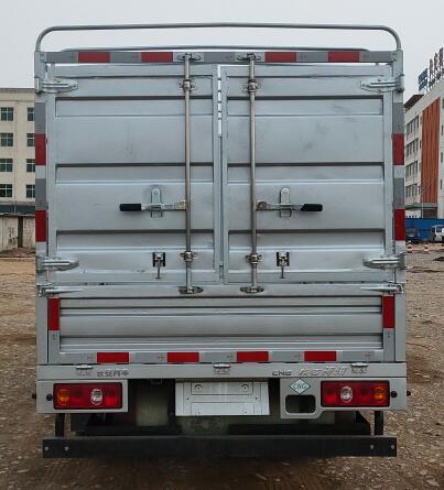 長(zhǎng)安牌SC5031CCYSBAD6CNG倉(cāng)柵式運(yùn)輸車(chē)公告圖片