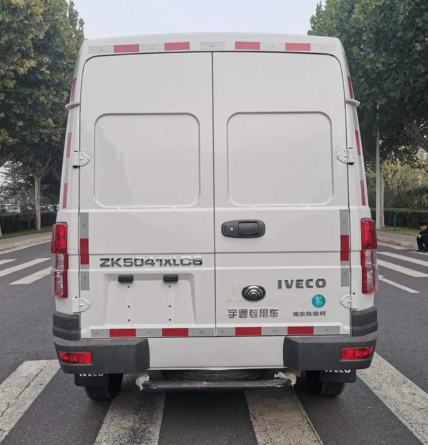 宇通牌ZK5041XLC6冷藏車公告圖片