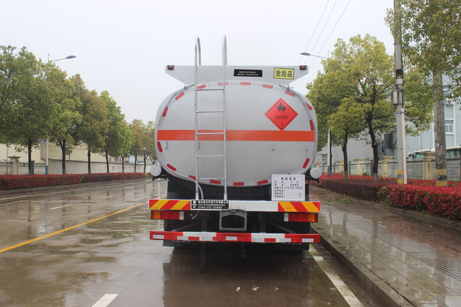 潤(rùn)知星牌SCS5260GYYEQ6運(yùn)油車(chē)公告圖片