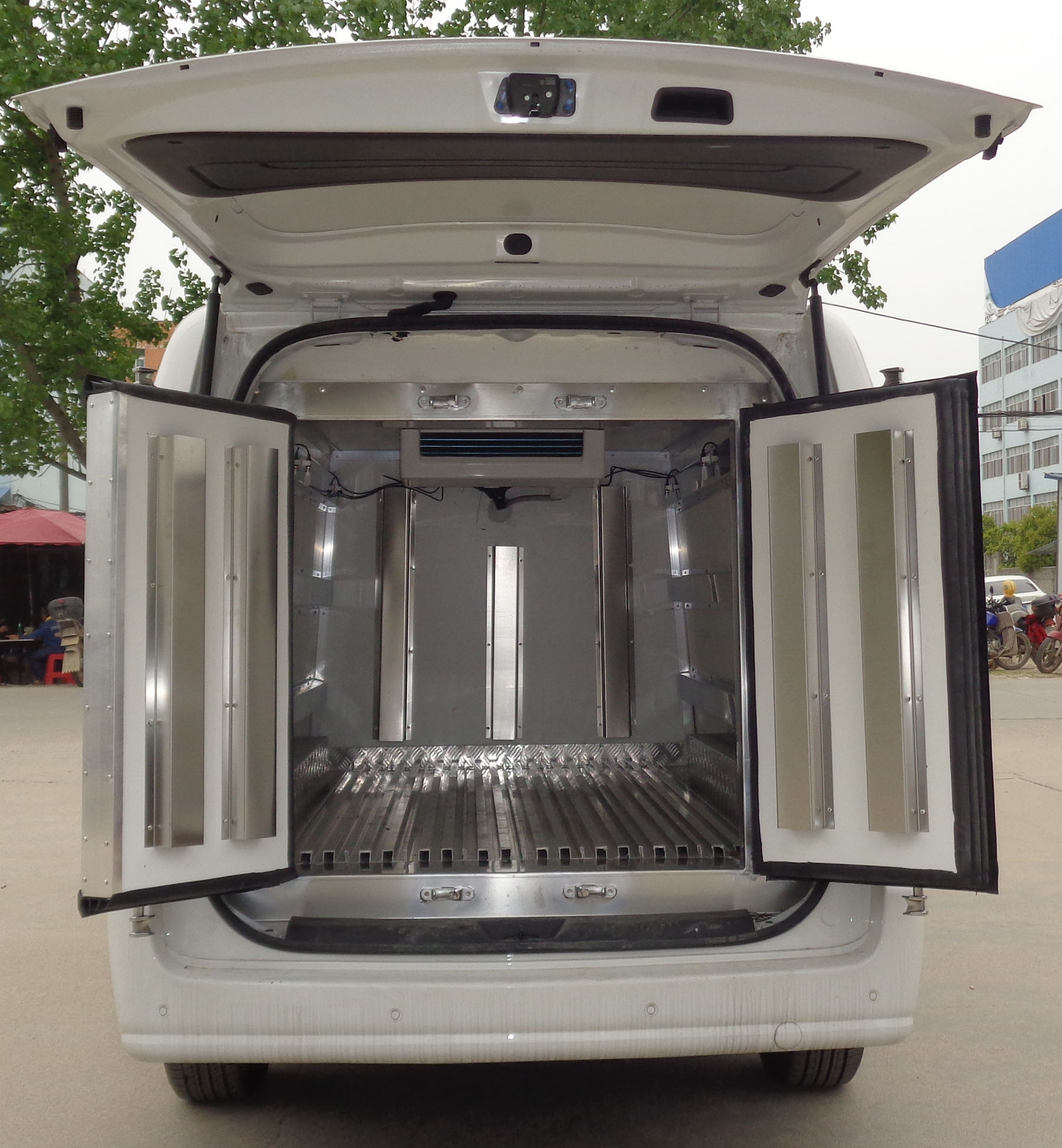 程力威牌CLW5020XLLHF6疫苗冷鏈車公告圖片