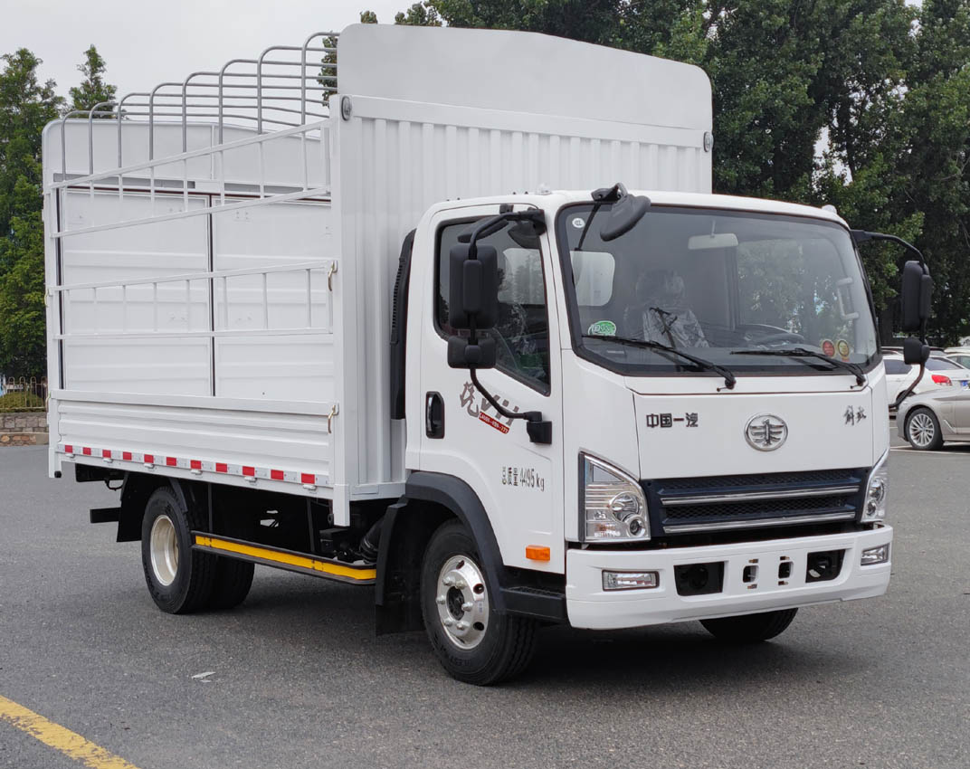 解放牌CA5047CCYP40K42L2E6A84倉柵式運輸車公告圖片