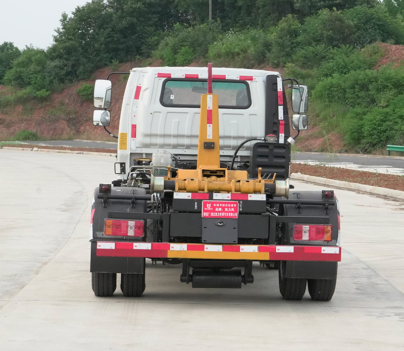 凱力風牌KLF5041ZXXK6車廂可卸式垃圾車公告圖片