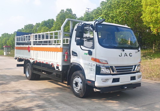 江淮牌HFC5120TQPSZ氣瓶運(yùn)輸車(chē)公告圖片