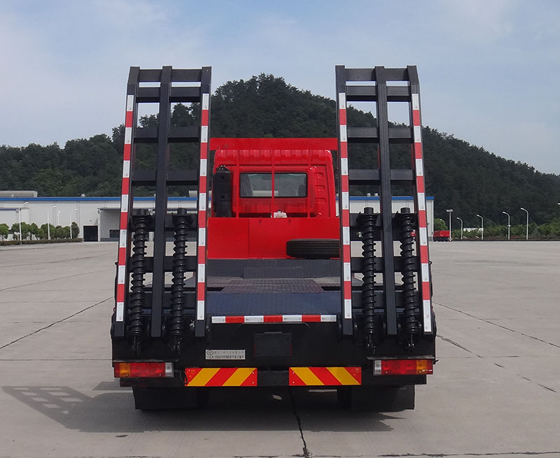 十通牌STQ5318TPBB6平板運(yùn)輸車(chē)公告圖片