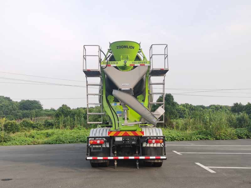 中聯(lián)牌ZLJ5311GJBL6混凝土攪拌運(yùn)輸車公告圖片