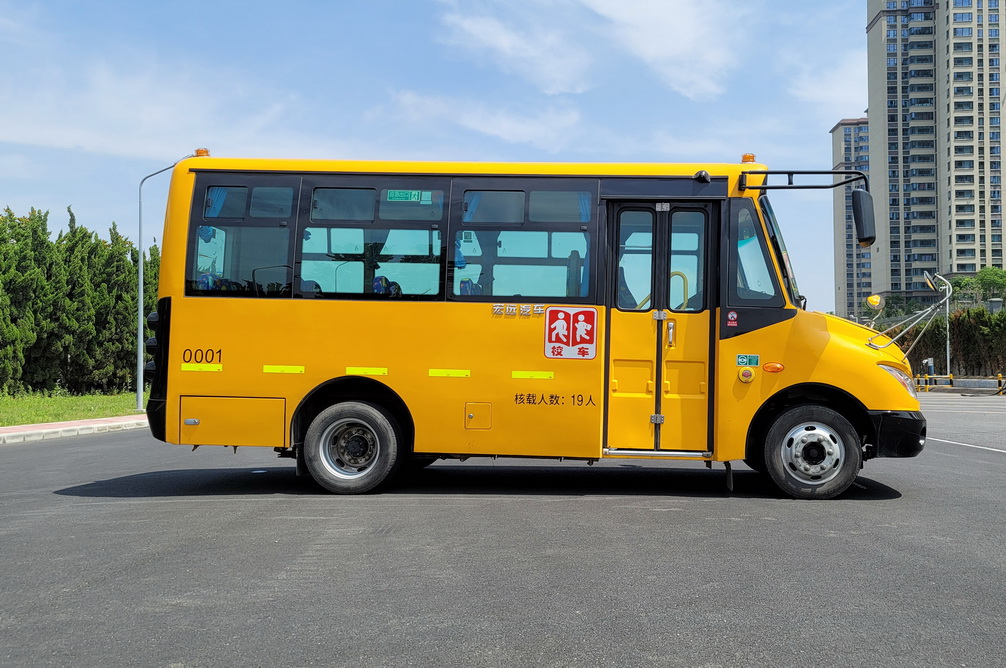 宏远牌KMT6580SD6小学生专用校车公告图片