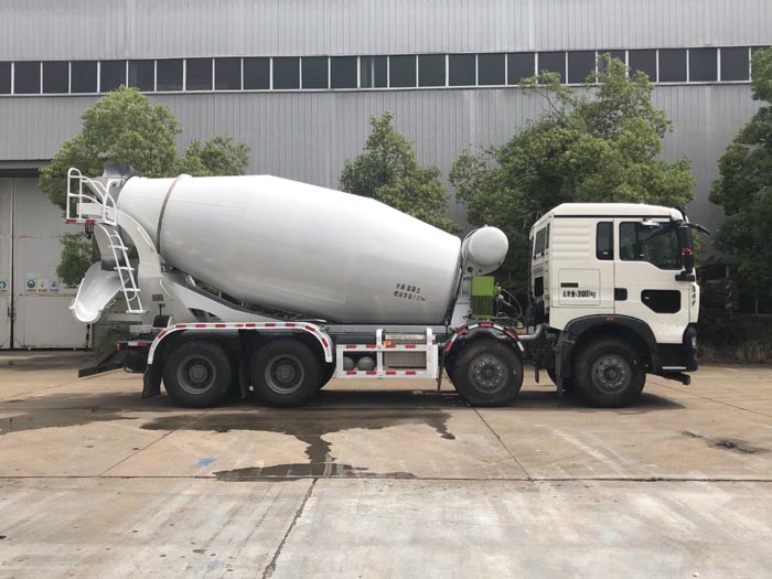 三泰牌DST5317GJBZZ306F3混凝土攪拌運(yùn)輸車公告圖片