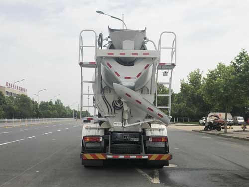 三泰牌DST5317GJBZZ306F3混凝土攪拌運(yùn)輸車公告圖片