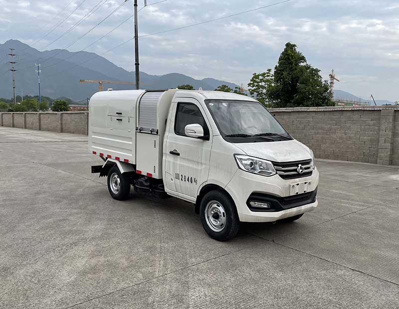 中汽牌ZQZ5031ZFJSA6分撿垃圾運(yùn)輸車(chē)公告圖片
