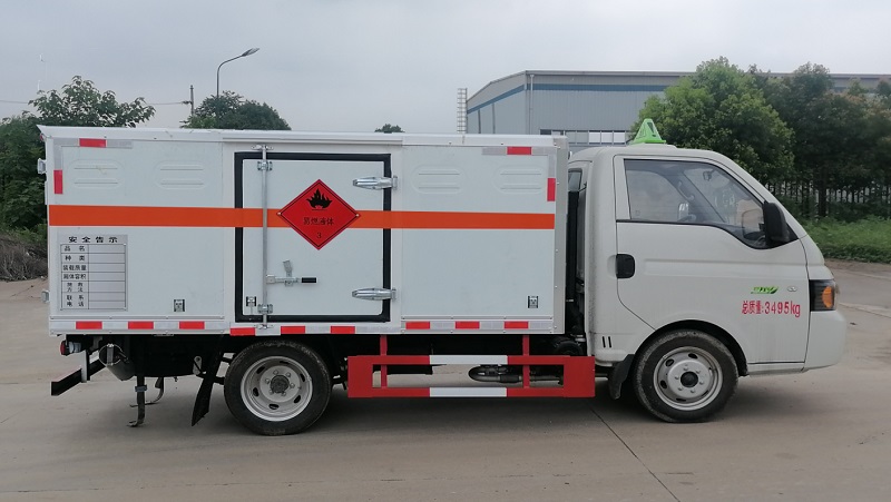 順風(fēng)智造牌SFZ5035XRYH6易燃液體廂式運輸車公告圖片