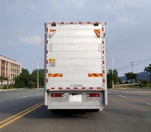 榮駿達(dá)牌HHX5310CCQCA6畜禽運(yùn)輸車(chē)公告圖片