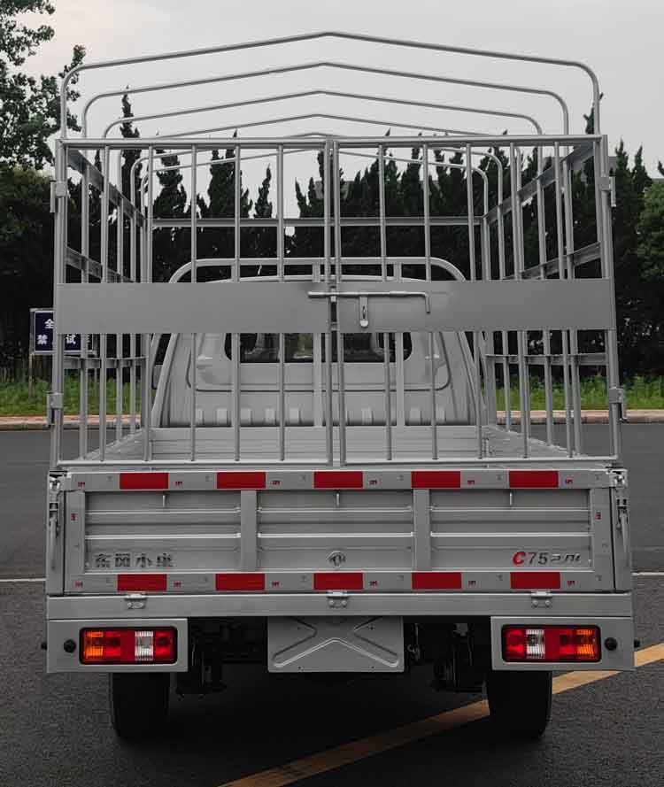 東風(fēng)牌DXK5030CCYC28HL倉(cāng)柵式運(yùn)輸車公告圖片