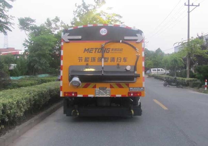 浙通牌LMT5181TSL掃路車公告圖片