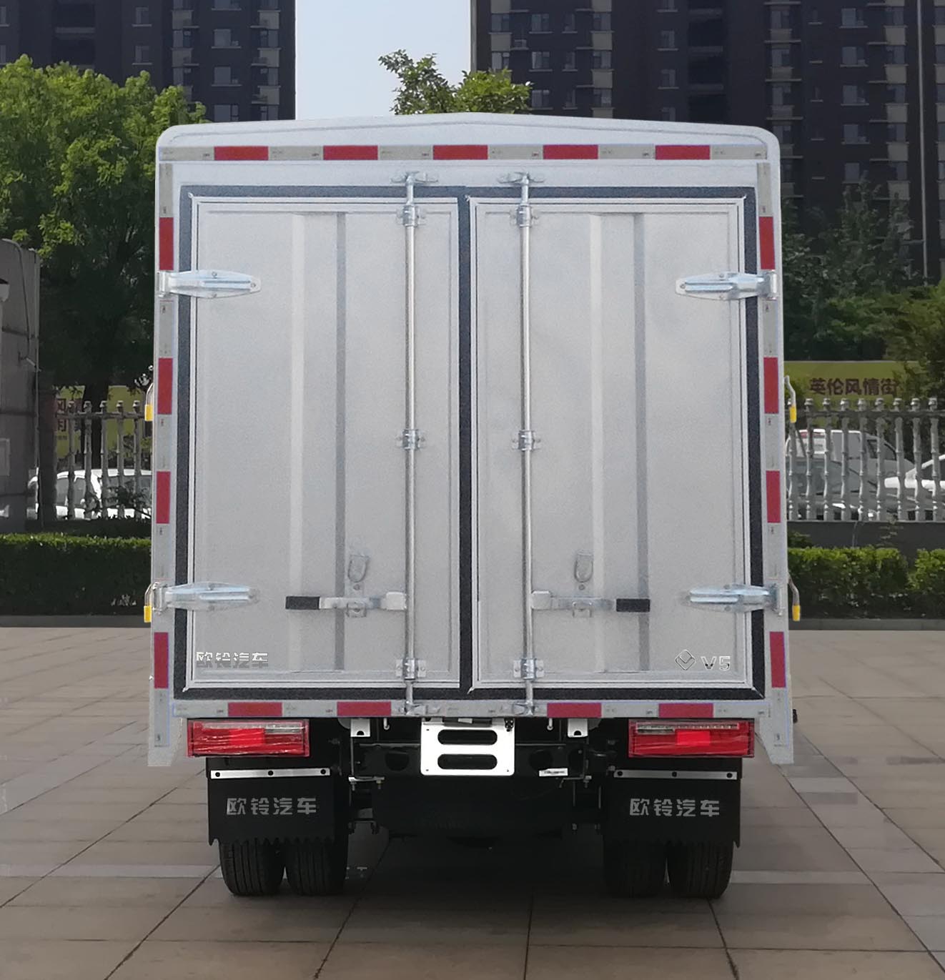 歐鈴牌ZB5033CCYVDD2L倉(cāng)柵式運(yùn)輸車(chē)公告圖片