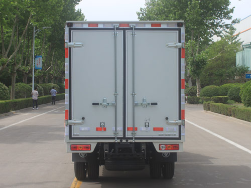 福田牌BJ5032XYK4AV5-01翼開啟廂式車公告圖片