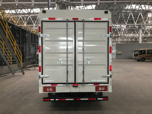 福田牌BJ5043CCY9ABA-02倉(cāng)柵式運(yùn)輸車公告圖片