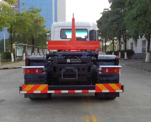 玉柴專(zhuān)汽牌NZ5182ZXX車(chē)廂可卸式垃圾車(chē)公告圖片