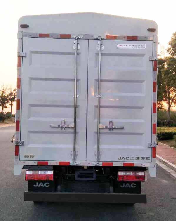 江淮牌HFC5041CCYP73K1B4S倉(cāng)柵式運(yùn)輸車公告圖片