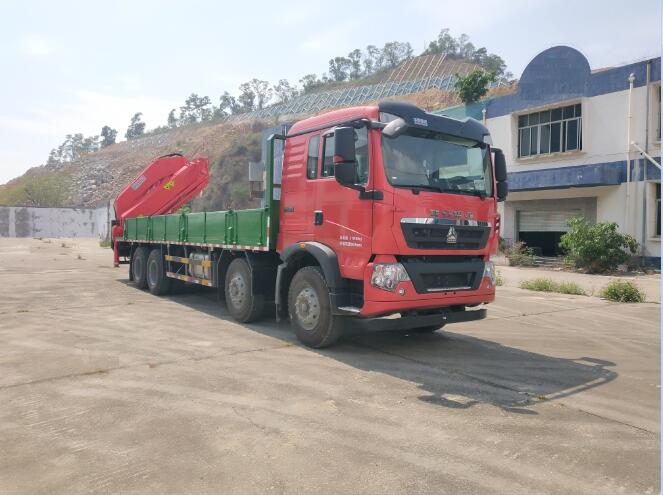 凌揚(yáng)牌LYP5310JSQ隨車起重運(yùn)輸車公告圖片