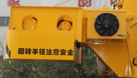 新飛工牌HFL5144JQZ汽車起重機(jī)公告圖片